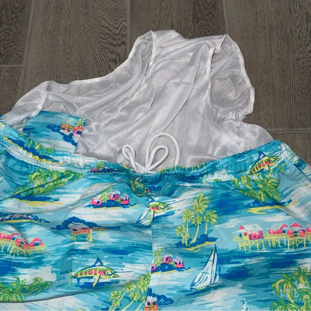 Vineyard Vines Men's Swim Trunks Tropical Islands Print XXL Beach Aloha Vacation